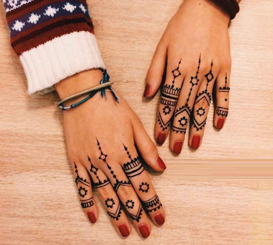 Mehndi rings hi-res stock photography and images - Alamy