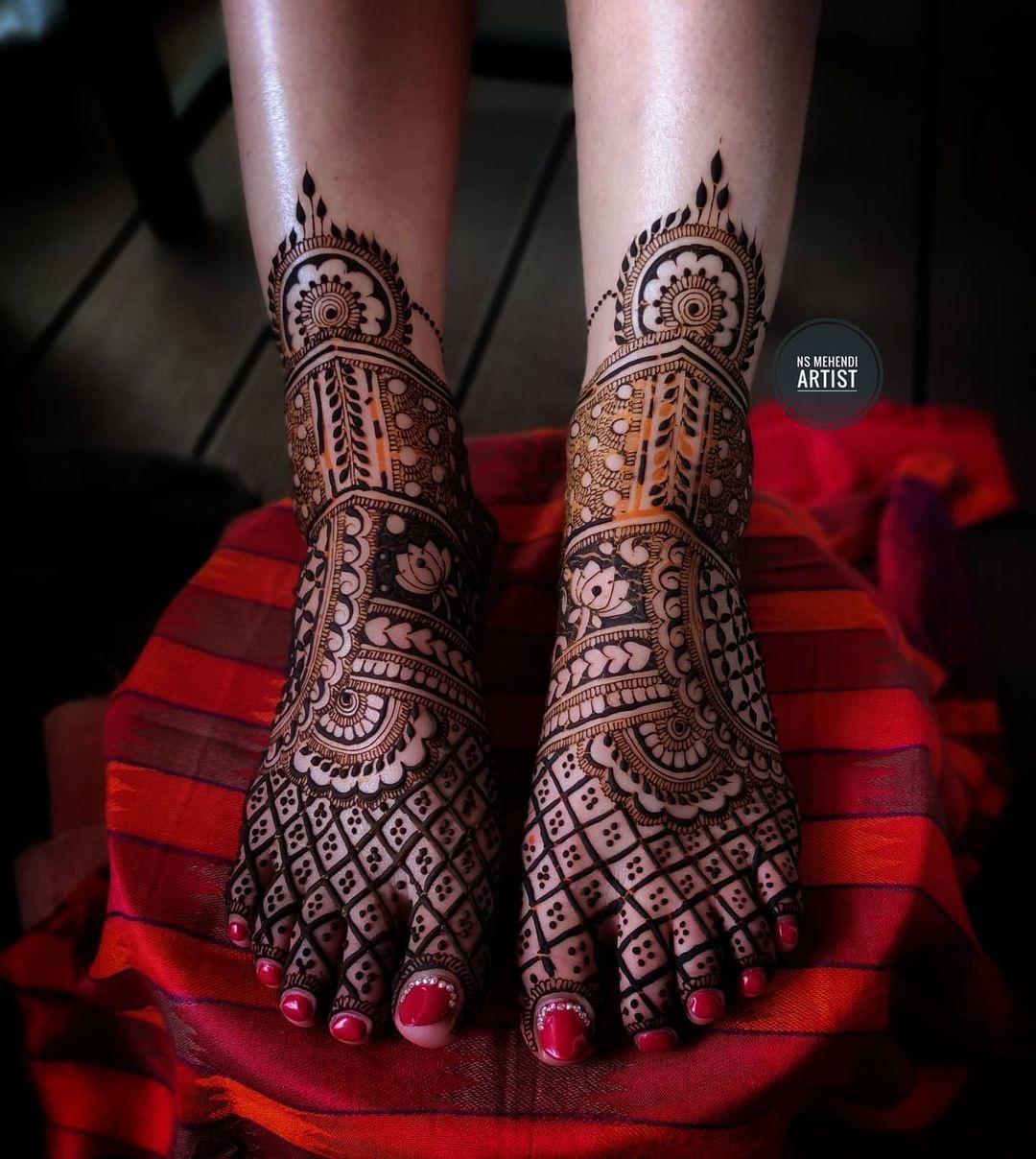 Leg Mehndi Design - 125+ Trending Mehndi Designs For Brides & Bridesmaids