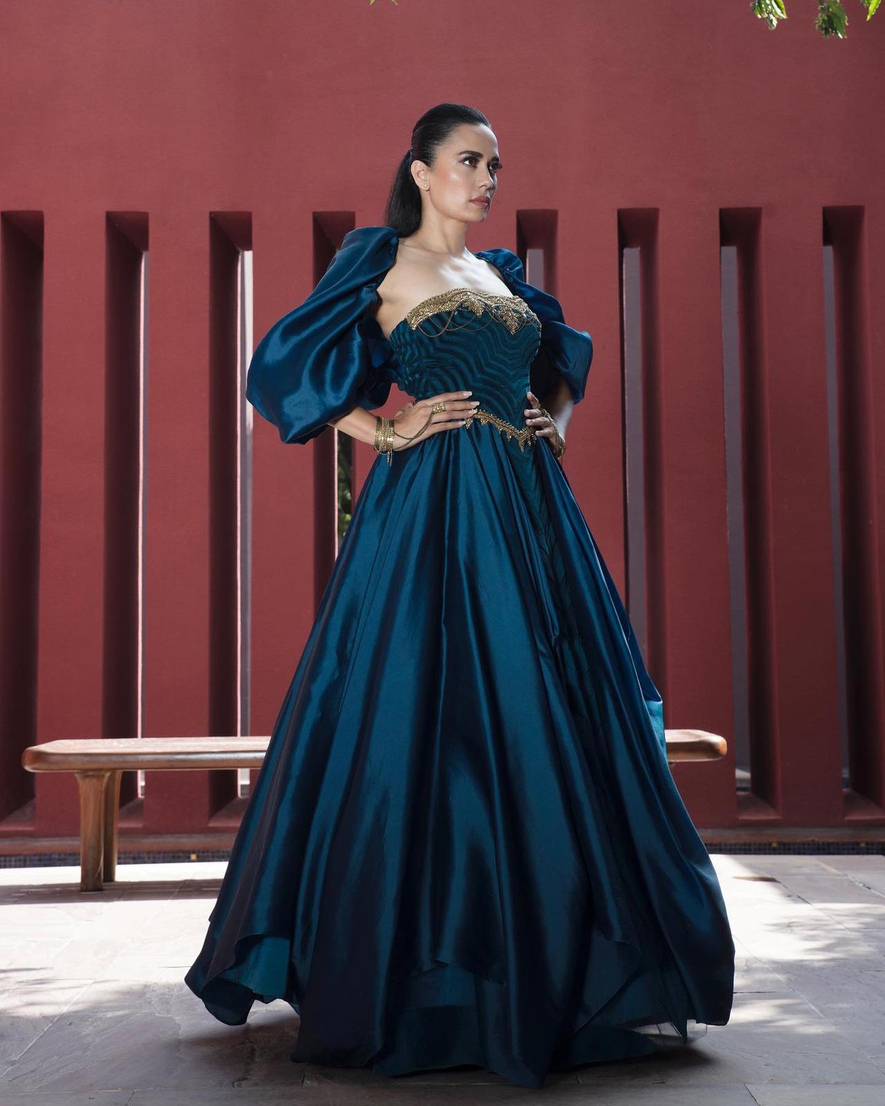 Blue sales gown design