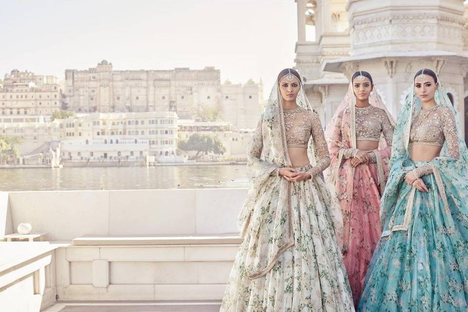 5 Minimalist Bridal Lehengas That Are Perfect for Summer Weddings! | Bridal  Wear | Wedding Blog