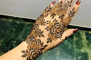 simple mehndi designs for back hands