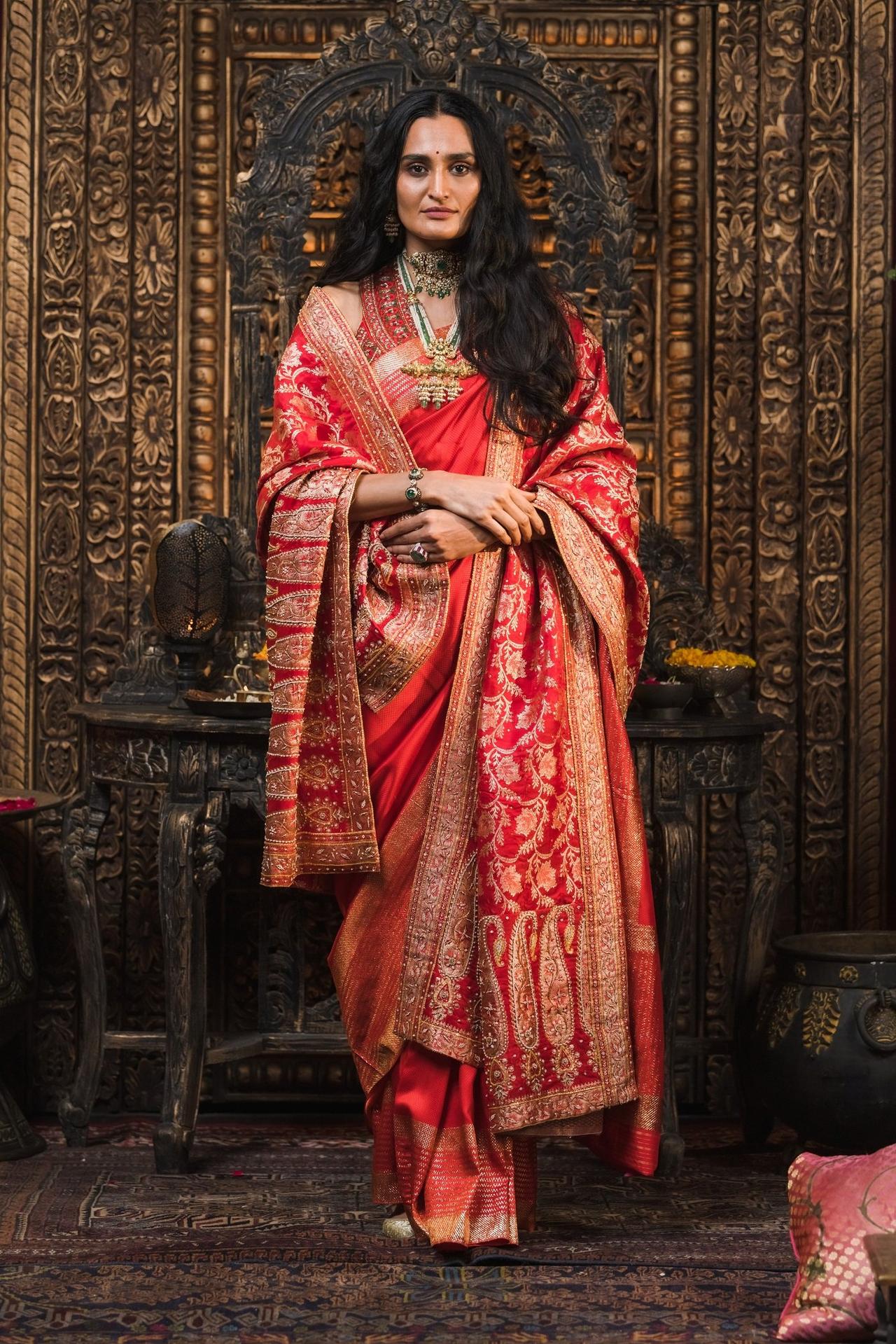 SILK Sara Designer Wedding Gown at Rs 1375 in Surat | ID: 19078493797