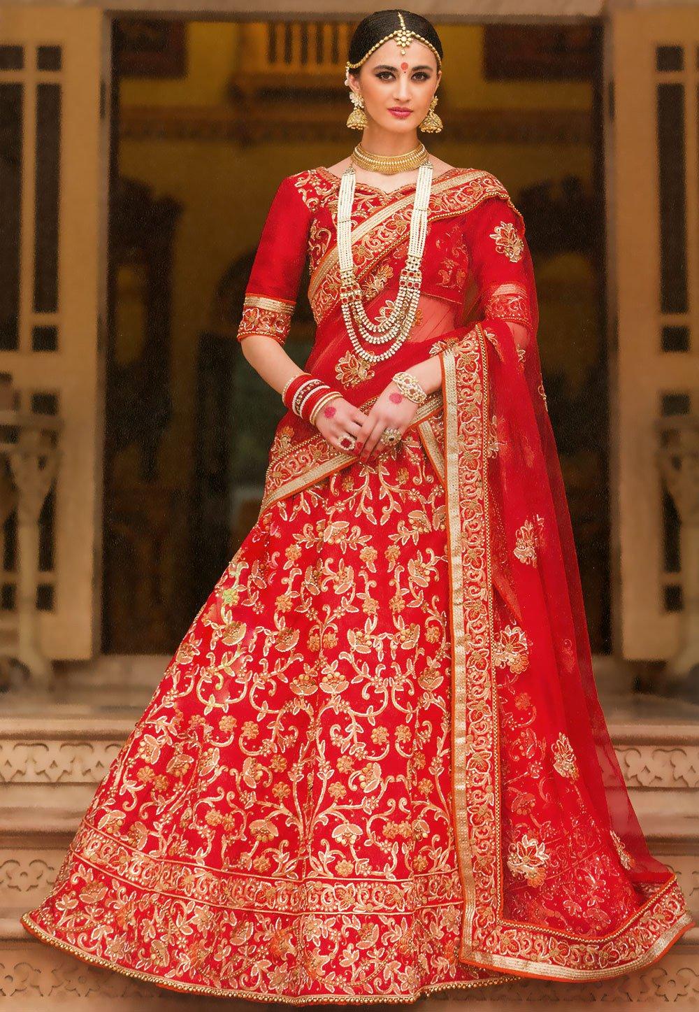 Bridal Saree Or Wedding Lehenga: What is the Best for Bride? – Suvidha  Fashion