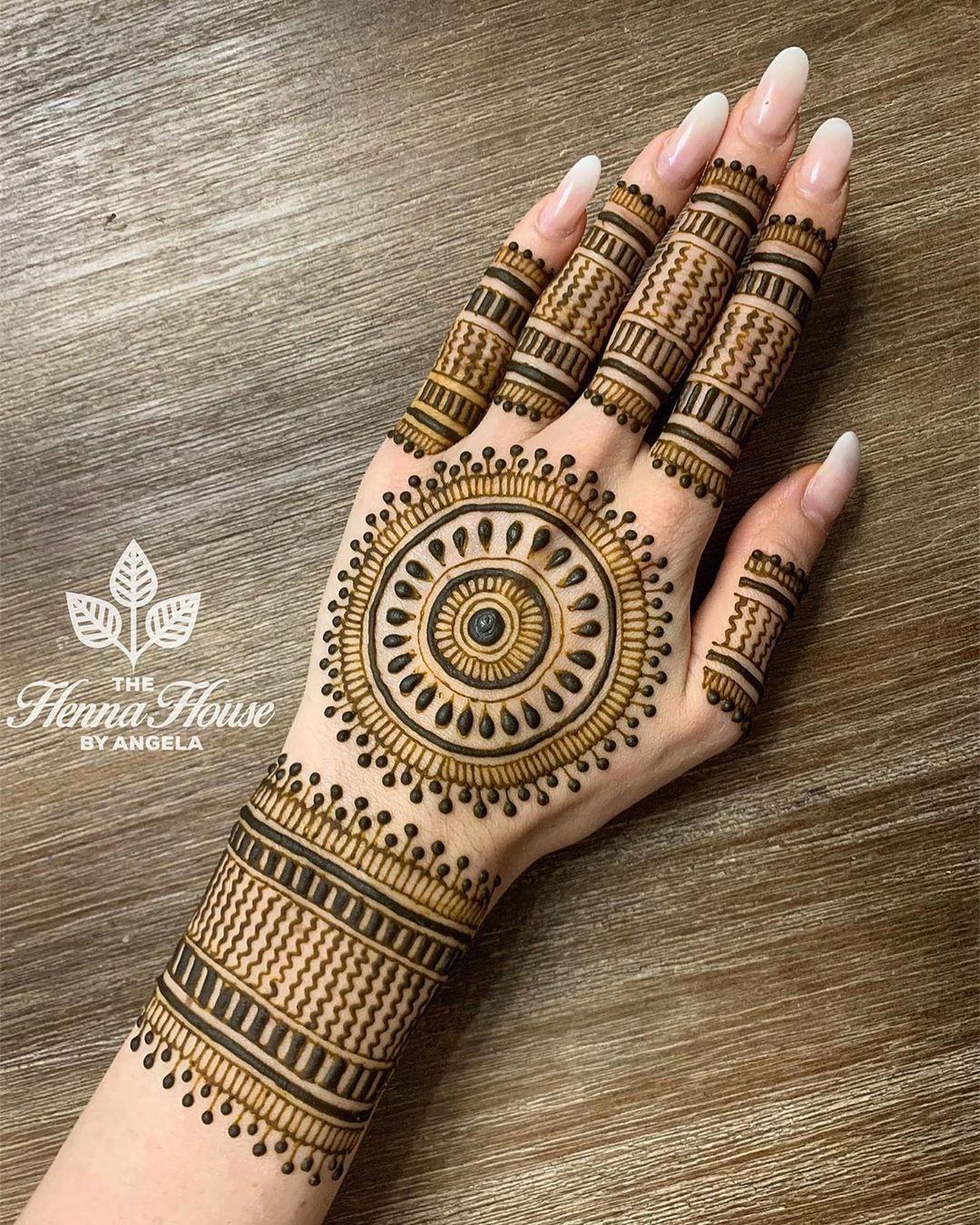 Karwa chauth mehndi design - 50+ simple mehndi designs to celebrate your  nuptial bond! | Bridal Mehendi and Makeup | Wedding Blog