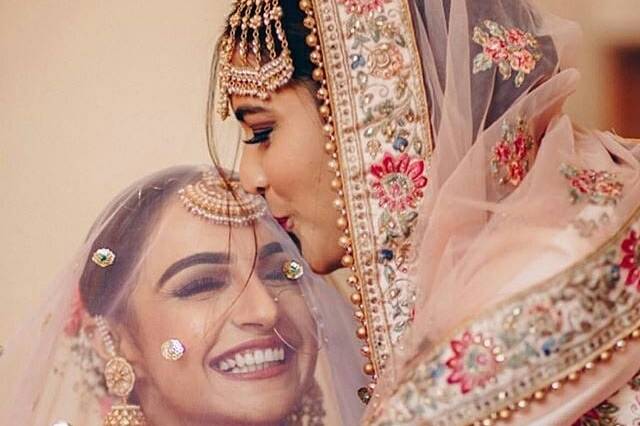 Don't fret brides-to-be, here's a complete guide on packing your wedding  trousseau