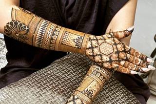 back full hand bridal mehndi design