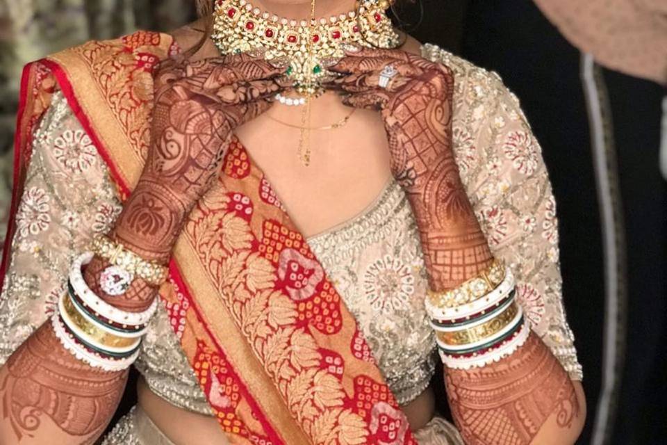 6 Reasons Bridal Jewellery Sets on Rent Make Sense For A New Bride