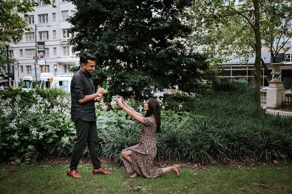 How to Propose a Boy? - Know Creative Ways to Propose a Guy