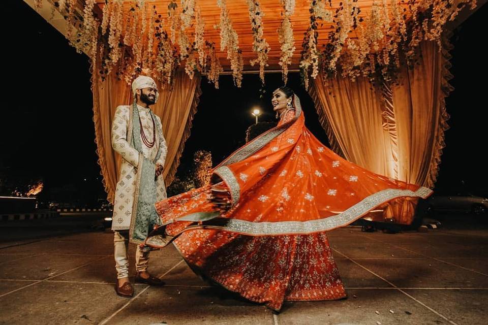 10 Simple Dance Step Videos for the Happy Family on Your Sangeet