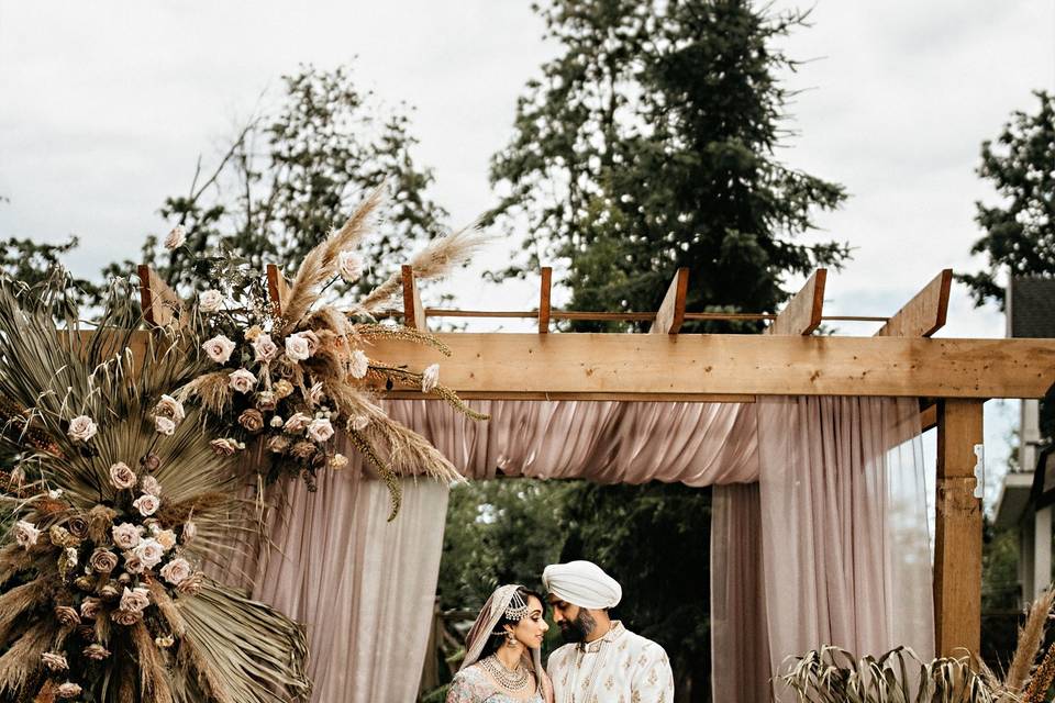 This Intimate Boho Backyard Wedding in British Columbia is Breathtaking