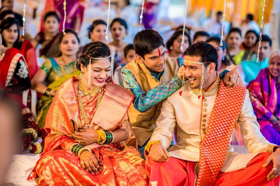 Mangalashtak in Marriage: One of the Most Fun Ceremonies in a Marathi Wedding!