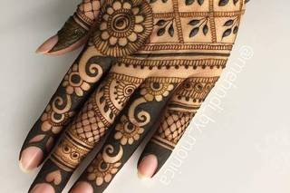 finger mehndi design