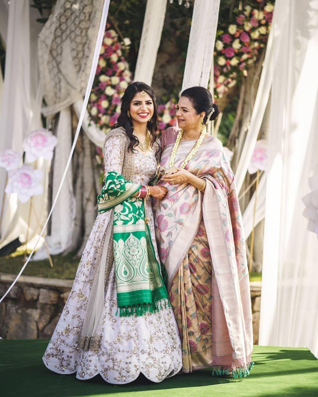 Interesting Ideas To Recreate Your Mother Or MIL's Bridal Look - Pyaari  Weddings