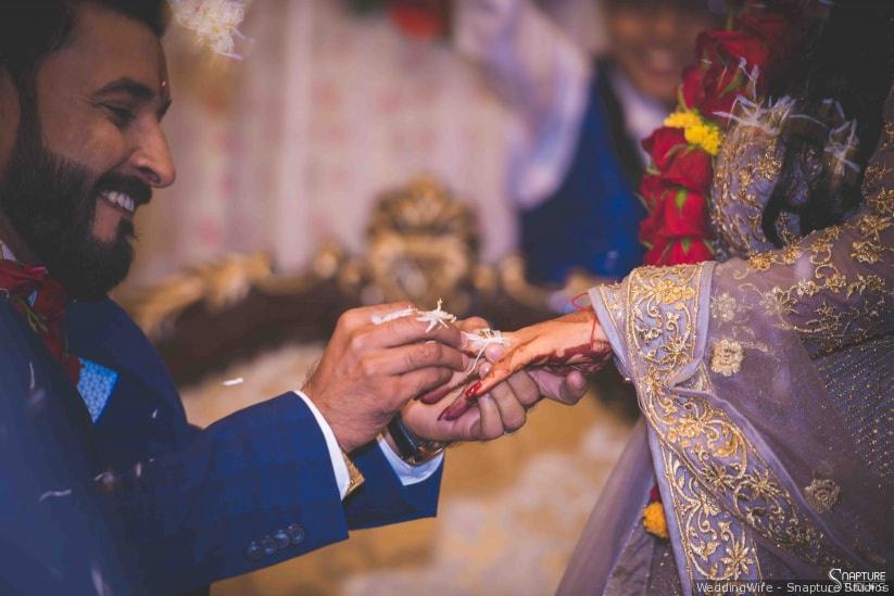 Close-Up of Hindu Wedding Ring Ceremony.Wedding Rings.Details of Nepali Indian  Wedding rings ceremony Stock Photo - Alamy