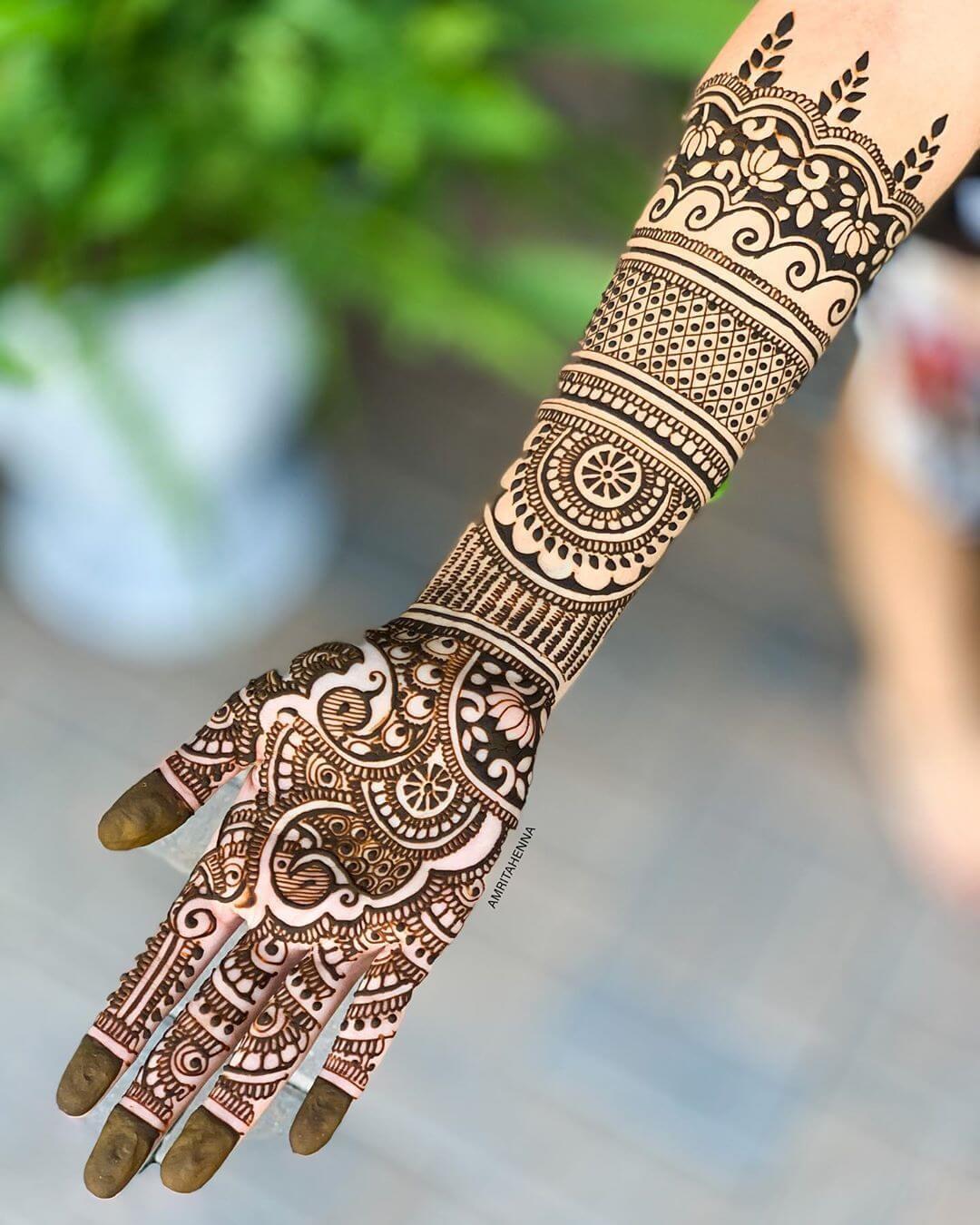 29 Remarkable Peacock Mehndi Designs For The Brides Of Today 9447