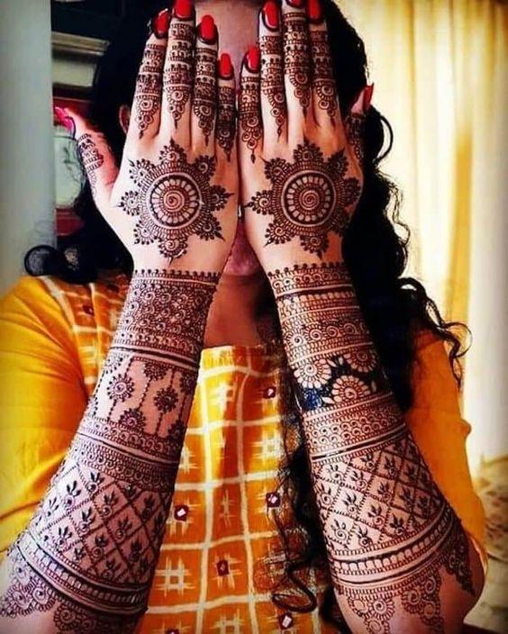 40 Simple & Easy Mehendi Designs for Brides