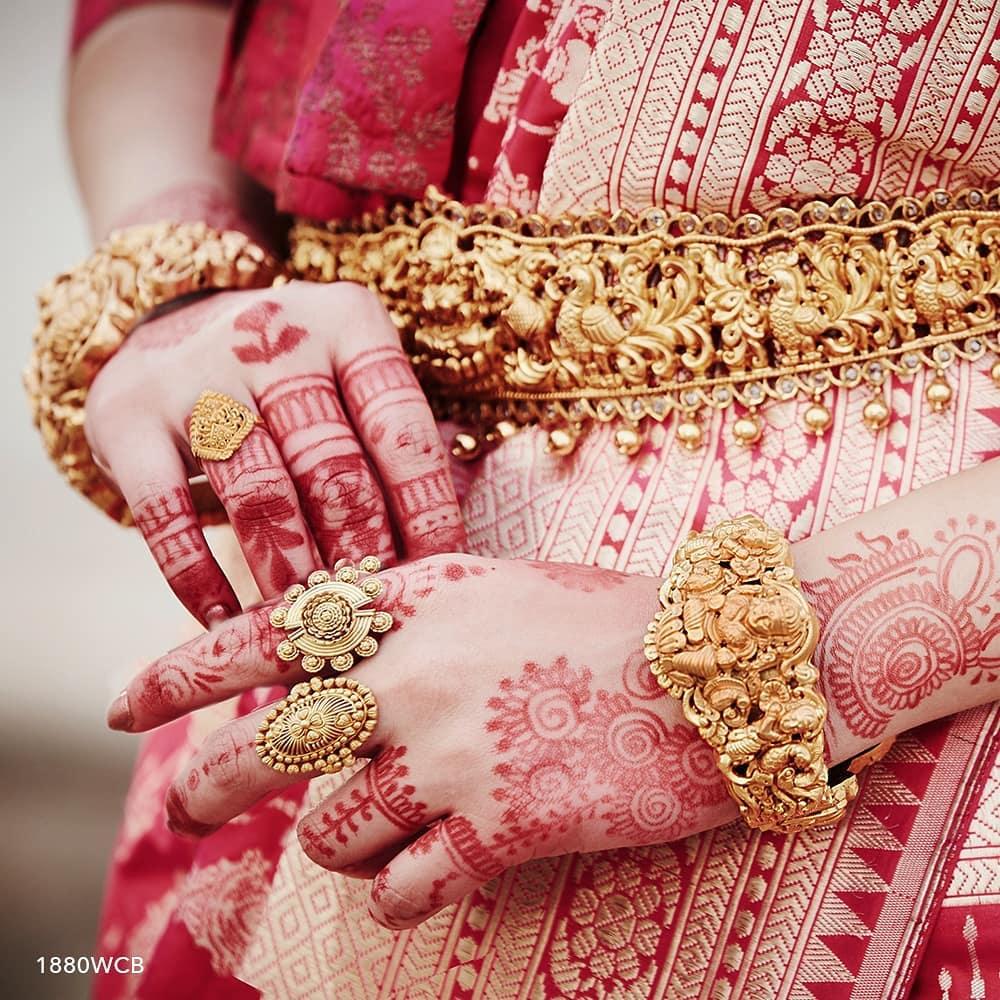 85623 kamarbandh on lehenga tanishq heavy temple