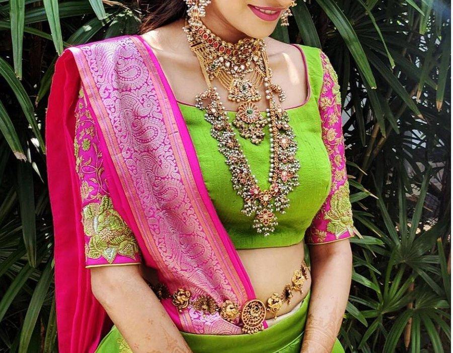 Trending Belted Sarees For That Fuss-Free And Stylish Wedding Look