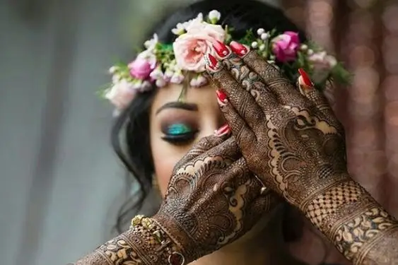 Afrin's Mehndi Ceremony 🤎🤎 @afrinnabi 📸 : @rig_photography FOR PREMIUM  WEDDING PHOTOGRAPHY & FILMS Call/WhatsApp : +91-9830693939 Visit… |  Instagram