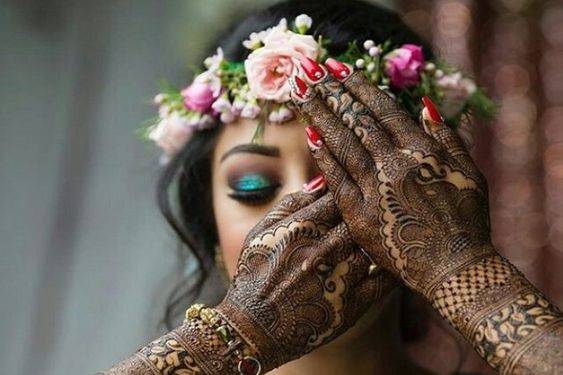 Mehendi Poses for Bride! - Mehndi Design lovers | Facebook
