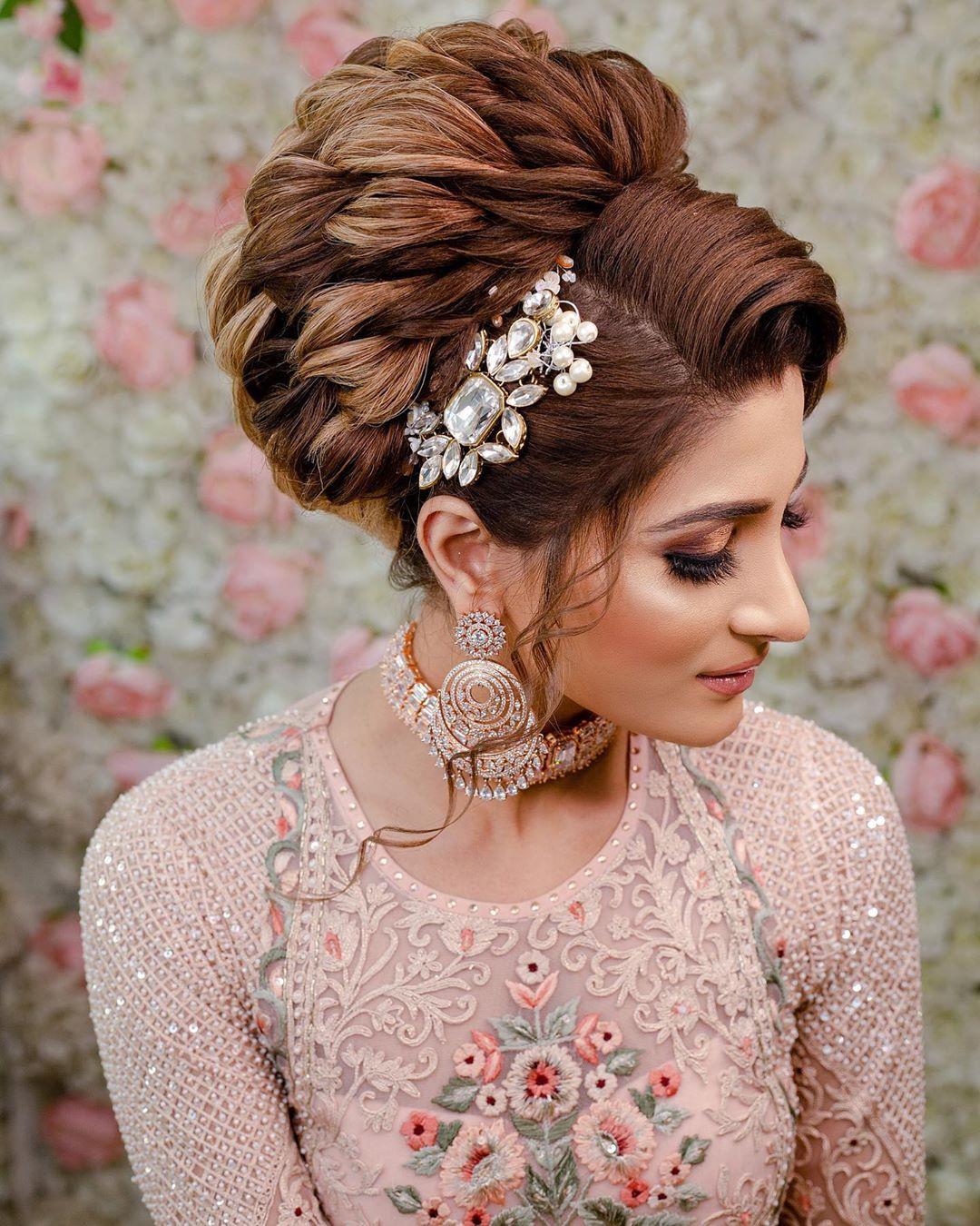 20 Unique Bridal Hairstyle for Receptions of This Season