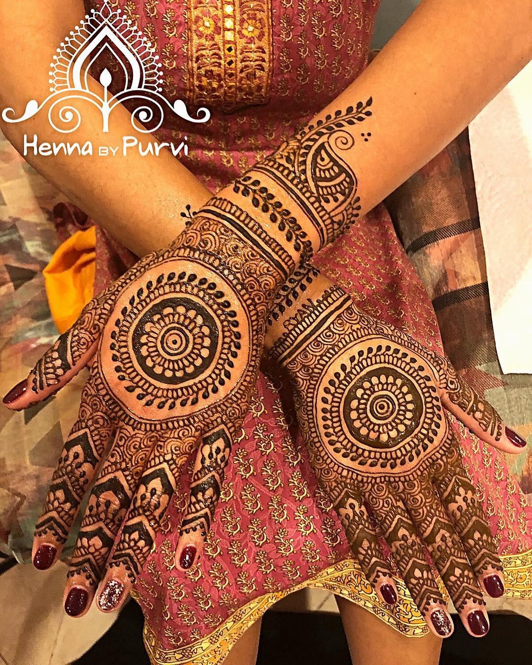 simple but beautiful mehndi designs | Round mehndi design, Mehndi designs  for beginners, Circle mehndi designs