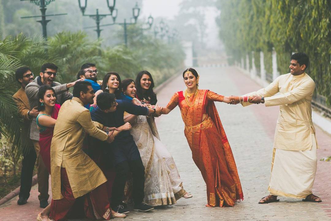 How to wear a Banarasi Saree for Wedding in 2023 - Bridal Banarasi saree  look pro tip - Sacred Weaves