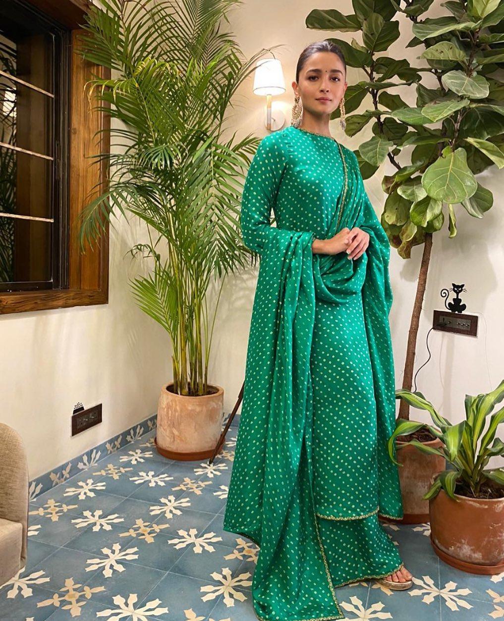 84633 alia bhatt dresses sabyasachi official green sharara