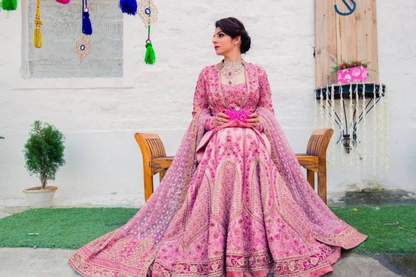 Brides These Light-Weight Lehengas Are The BEST Outfit For Your Summer  Wedding | WeddingBazaar