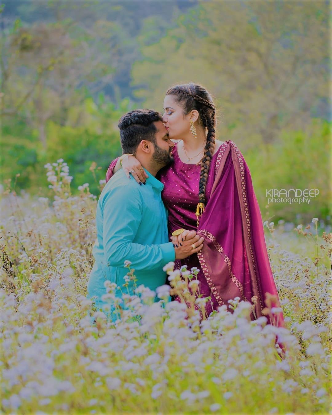Punjabi Wedding Couple Photoshoot Poses
