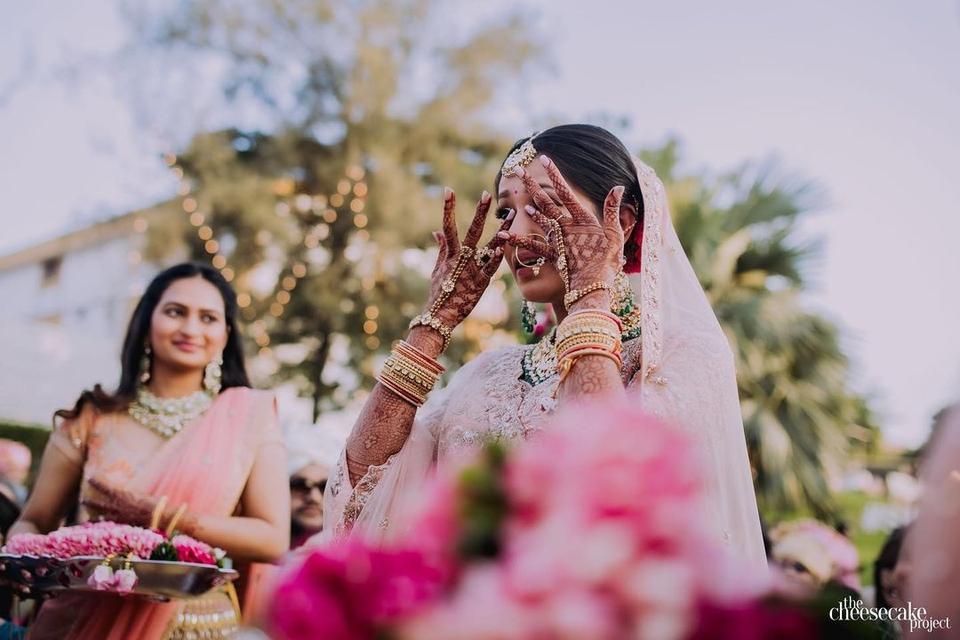 Women’s Day Quotes 2022 50+ Best Messages For Mother, Girlfriend and Wife