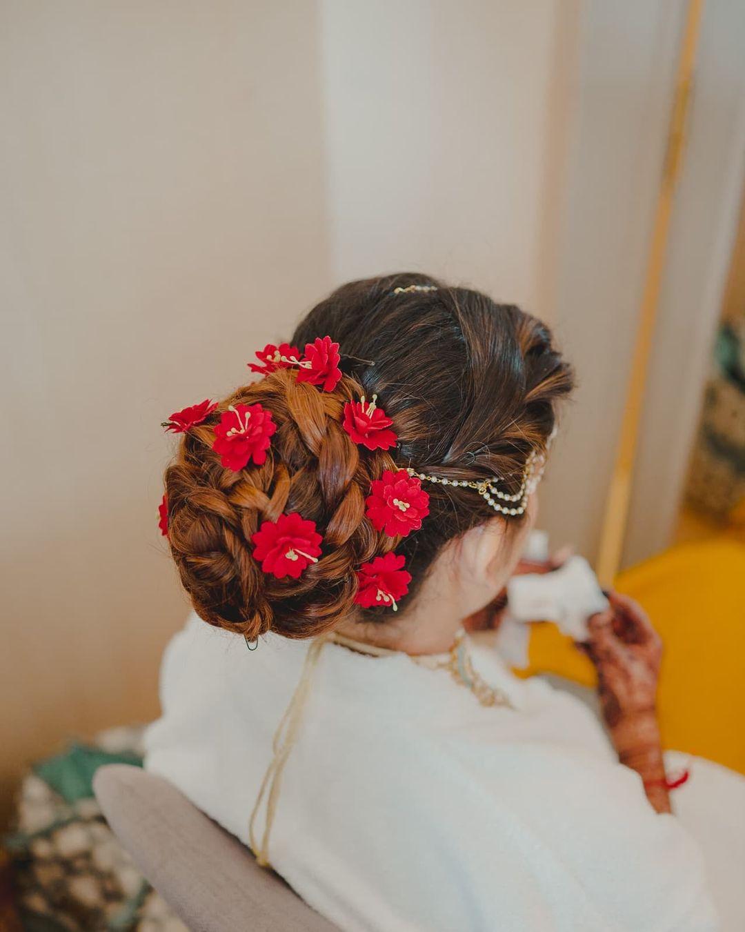 50+ Bridal Hairstyles For Indian Brides This Wedding Season - WeddingWire