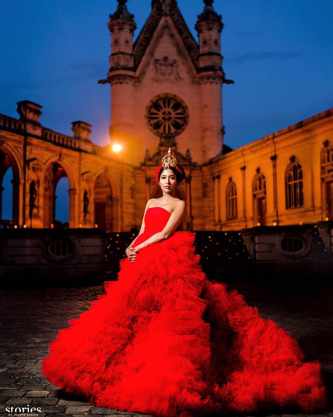 red gown