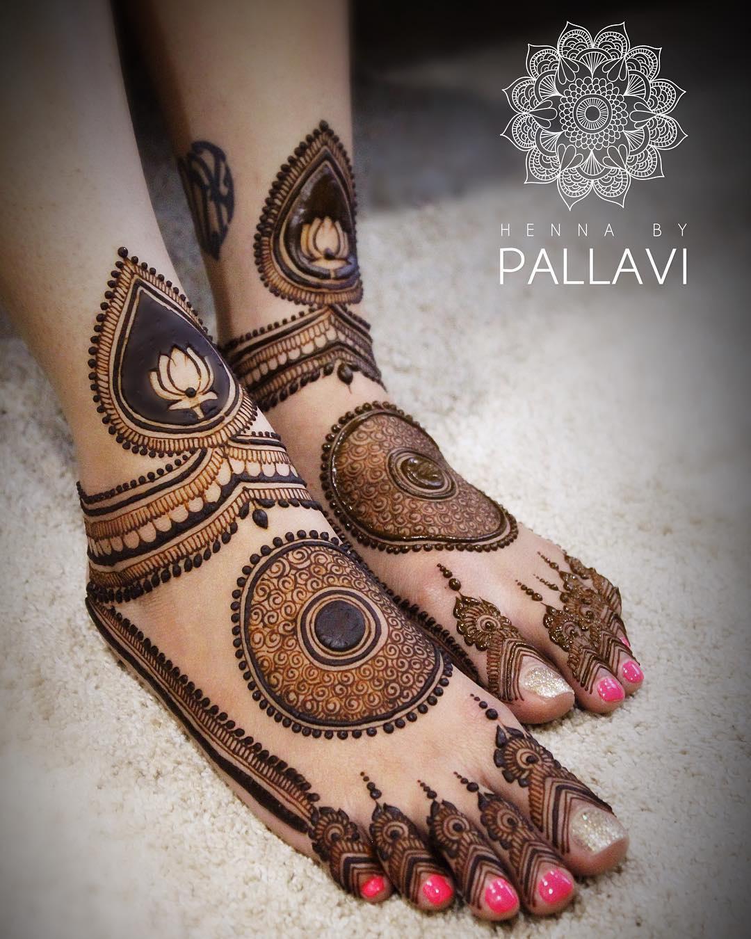 Stunning Mehendi Designs For The Minimalist Bride | Legs mehndi design, Bridal  mehendi designs, Unique mehndi designs