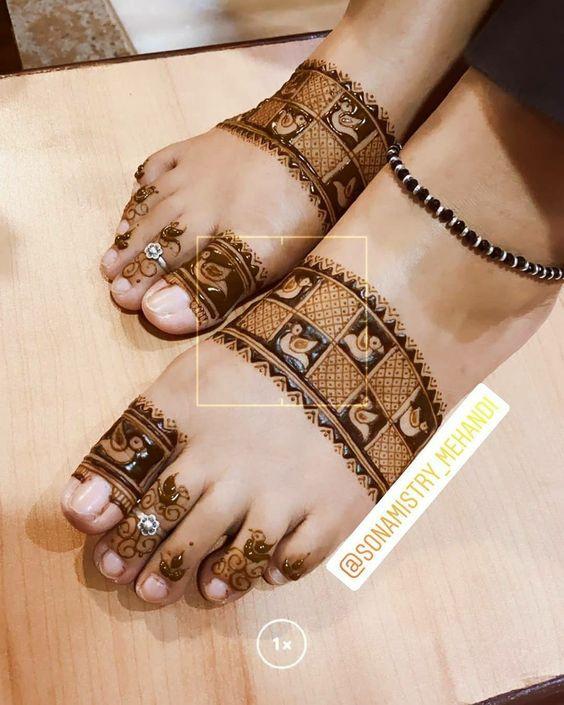 Most Beautiful Feet Mehndi Design 2020 | Simple Foot Mehndi Design | Easy  Leg Mehndi Design - YouTube