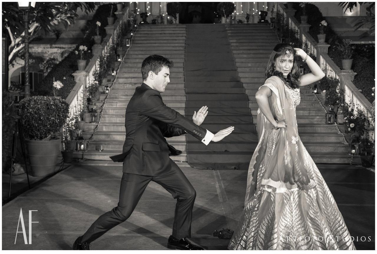 Choreographer - The Couple Dance! Photos, Punjabi Culture, Beige Color,  Destination Wedding, Brid… | Delhi wedding, Wedding couples photography,  Wedding inspiration