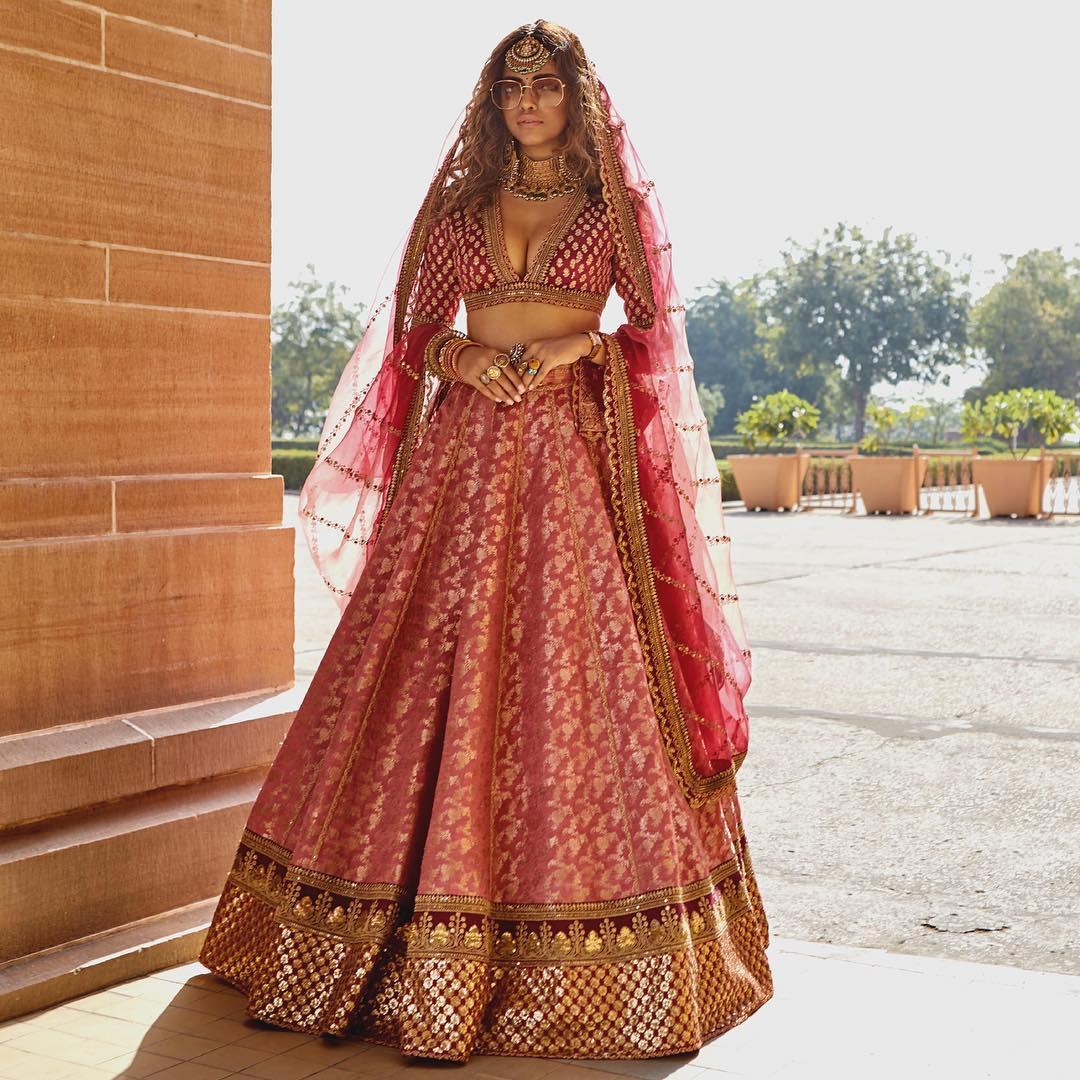 Buy Sabyasachi maroon lehenga choli Online from EthnicPlus for ₹ 2999