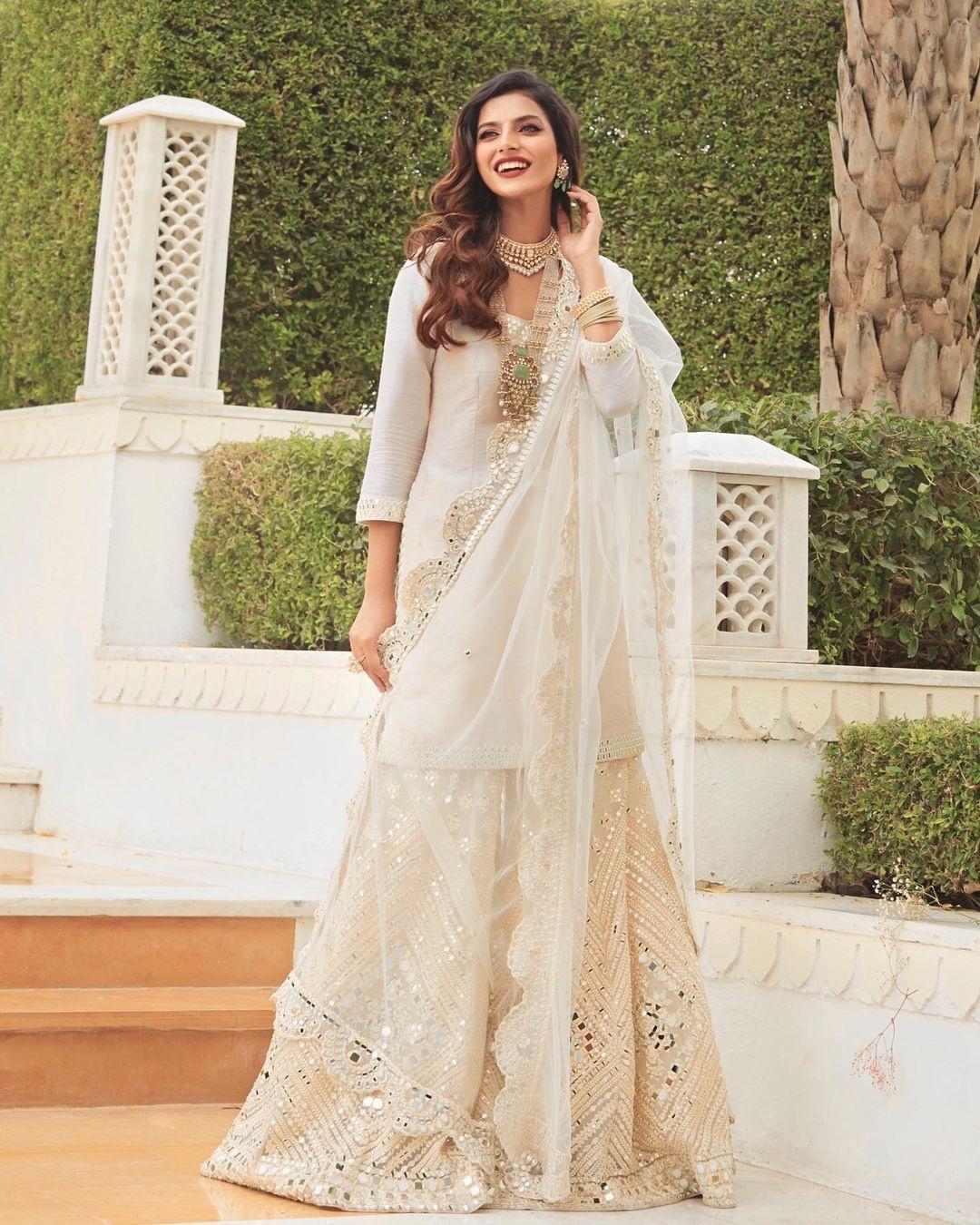 Latest dresses for on sale karwa chauth 2019