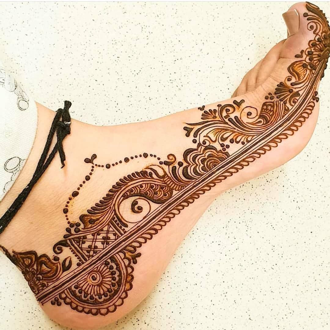 mehndi design in feet 