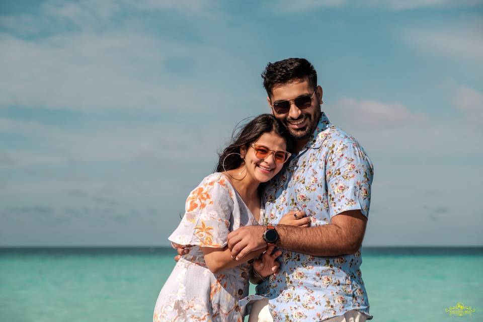 couple pre-wedding photoshoot in Maldives