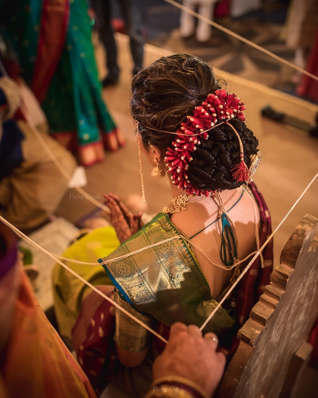 20+ Stylish Hairdos Especially For Maharashtrian Brides! | WedMeGood