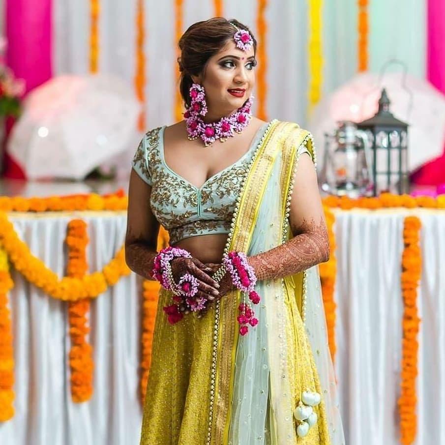 Pin by Nida on Nida's Dholki Outfit | Mayon dresses, Haldi dress, Indian  bridal outfits