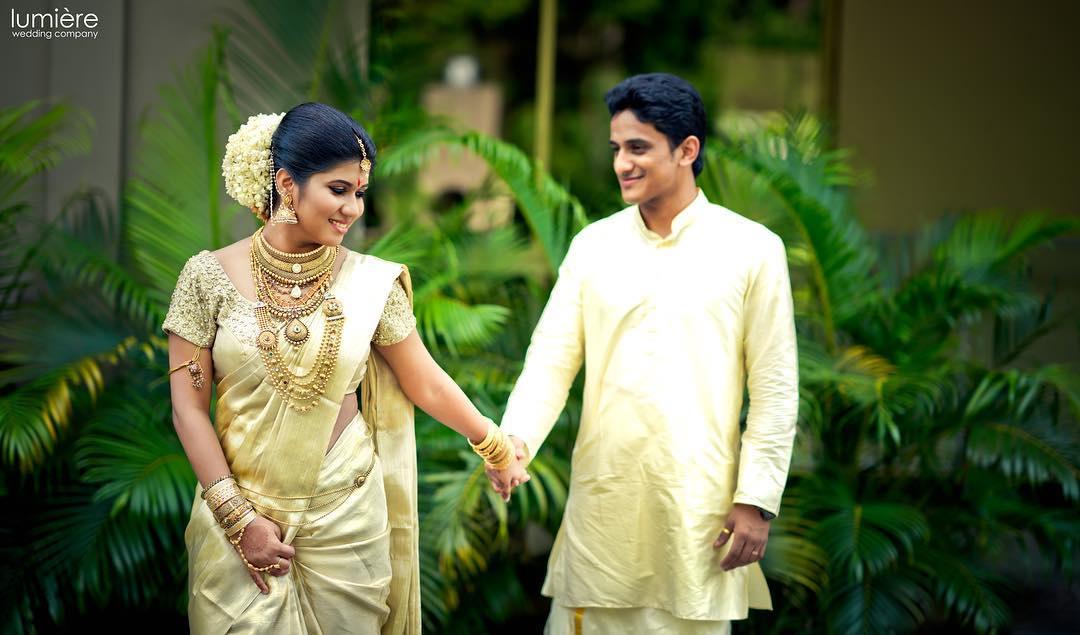 Stunning Kerala Hindu Bride in Traditional Silk Saree