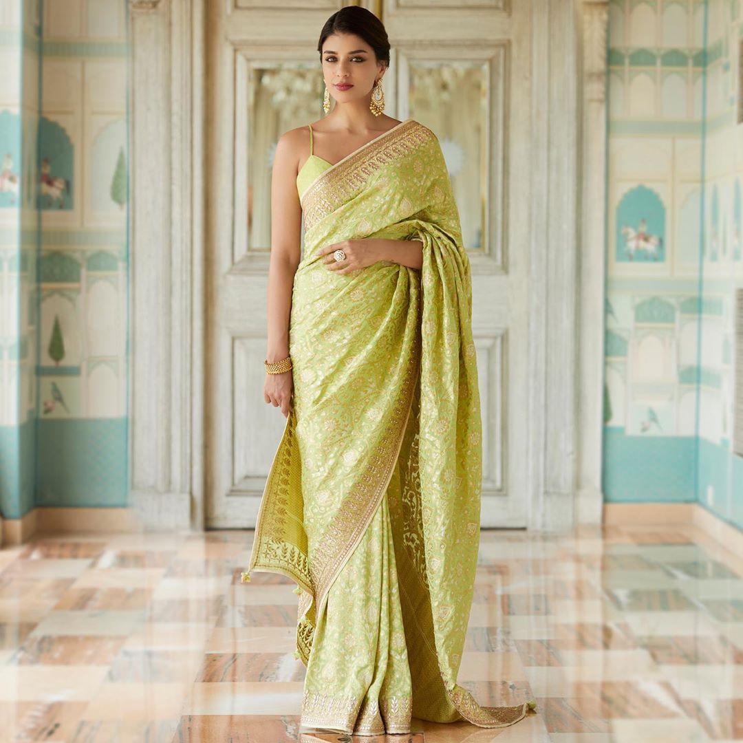 Buy south Indian traditional saree at Best Price | Woven Silk Saree – Panna  Sarees