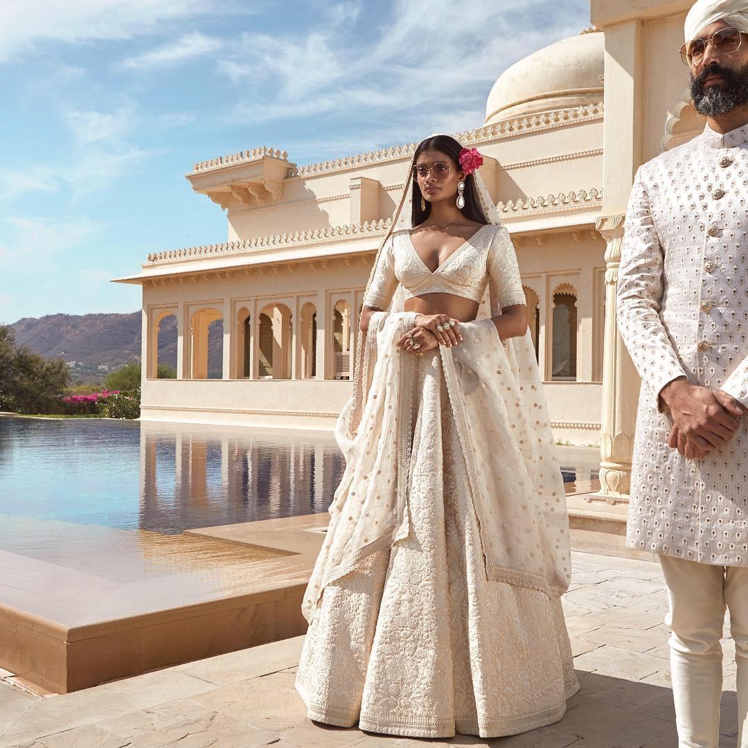 Did you know Athiya Shetty's gorgeous bridal handmade lehenga took 10,000  hours to make? | Hindi Movie News - Times of India