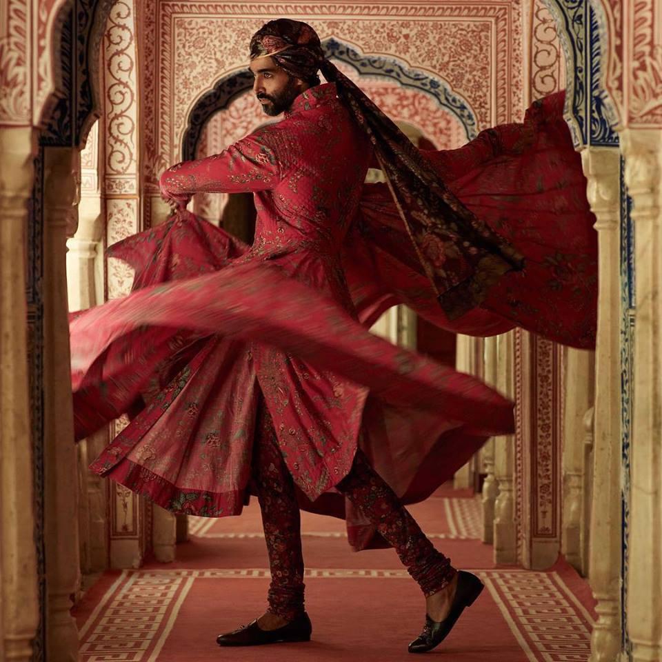 Rajasthani woman in Blue City | Theo Allofs Photography