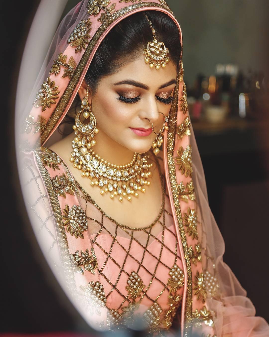 Indian Wedding outfit | Bridal portrait poses, Bridal photography poses, Indian  bride poses