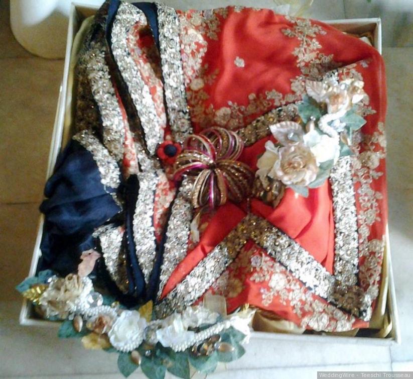 Saree and dress packing for engagement trousseau ♥️✨ #sareepacking  #giftpacking #giftideas #traditionalgifts #engagementtrousseau… | Instagram