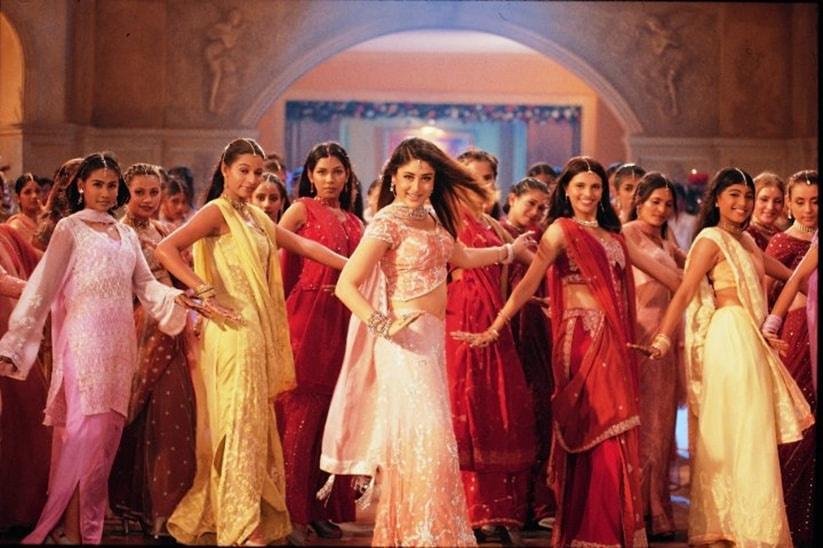 Which are the most unforgettable Bollywood costumes? - Quora