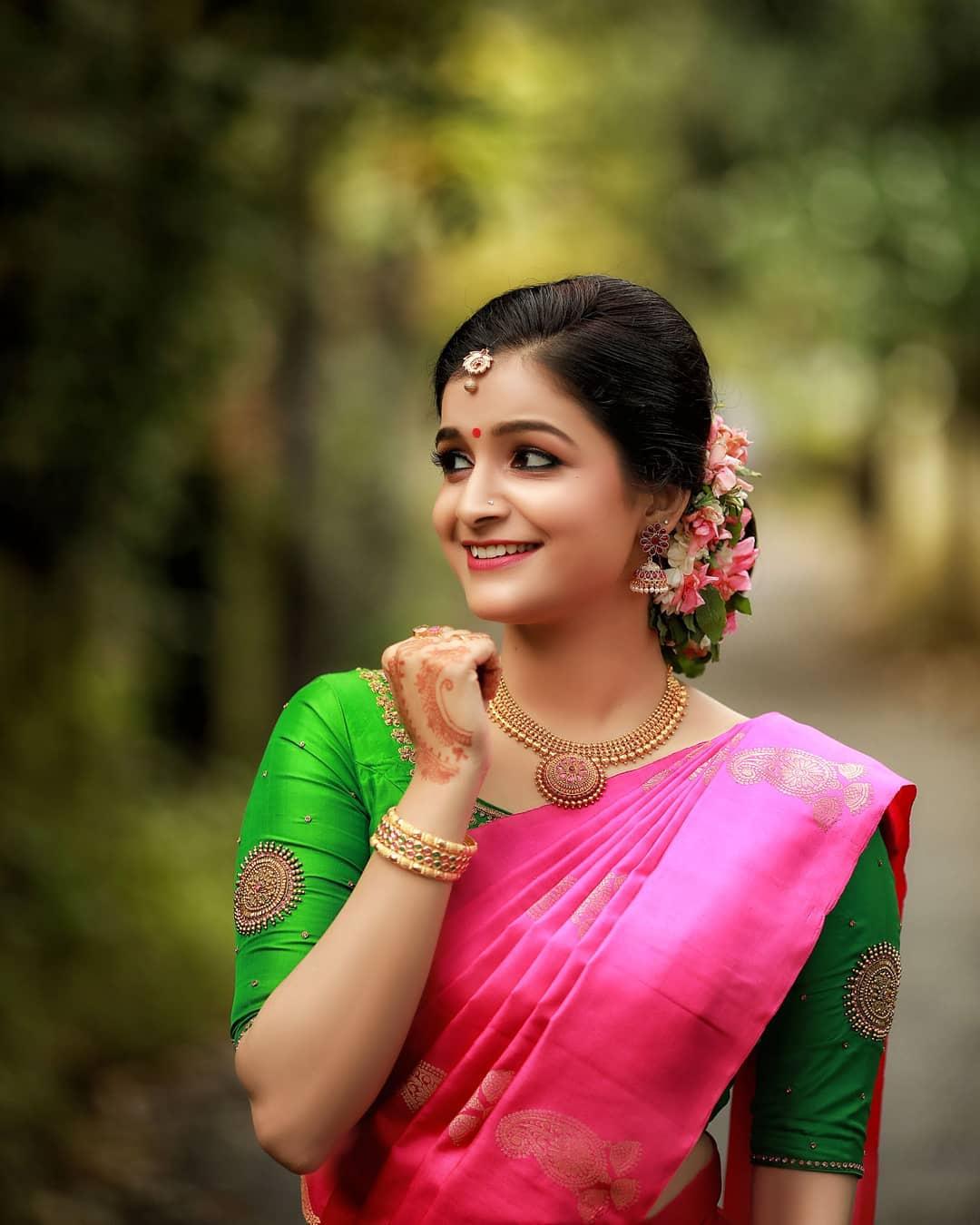 Photo of Pink kanjivaram saree with choker and layered necklace